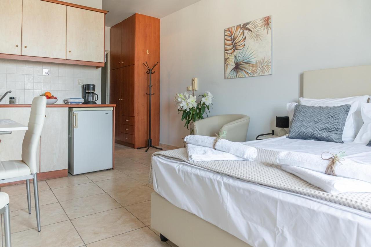 Haris Seaview Apartment Heraklion Exteriör bild